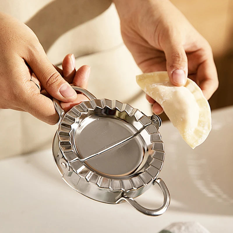 Dumpling Maker Stainless Steel Dumpling Mold Empanadas Ravioli Maker Metal Dumplings Press Gyoza Mould Gadgets Kitchen Utensils